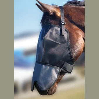 Horse wearing blockout flyveil